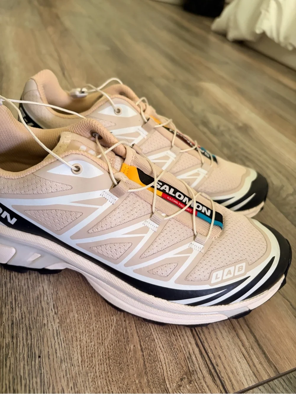 Salomon XT-6 Beige